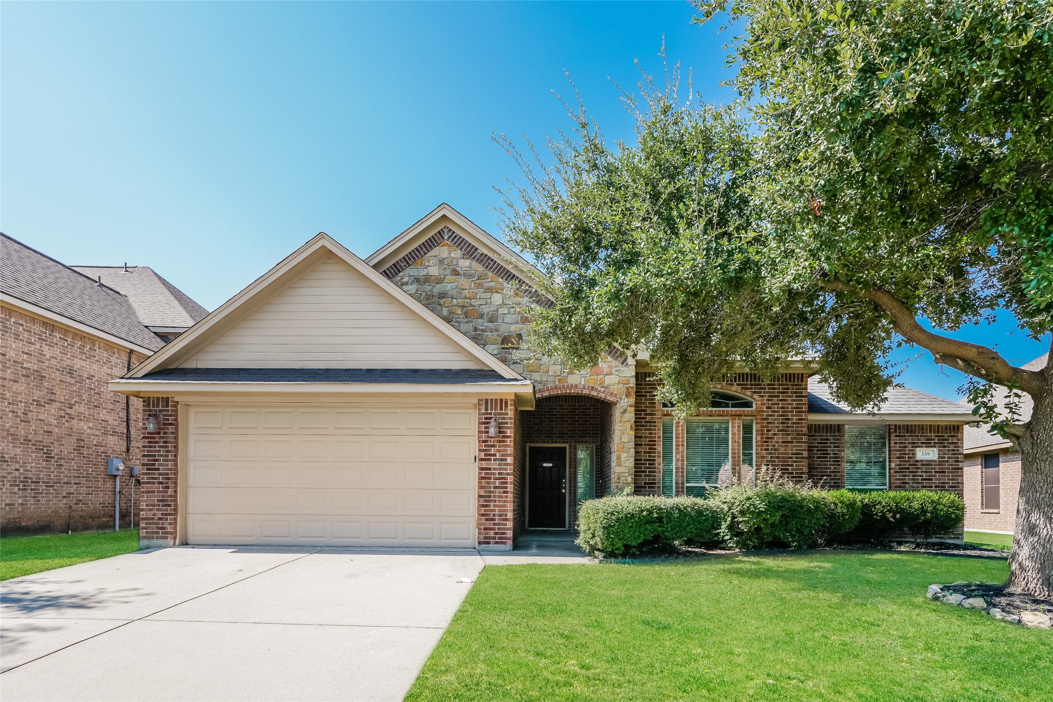 339 Tioga Street Burleson TX 76028