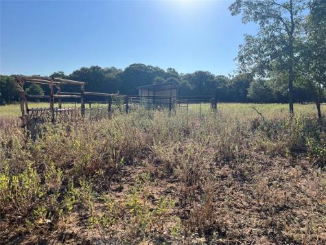 207 County Road 125 Comanche TX 76442