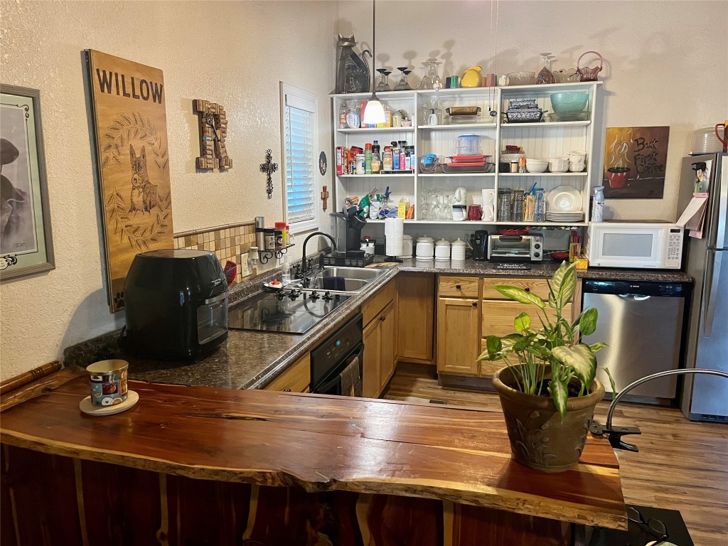 207 County Road 125 Comanche TX 76442