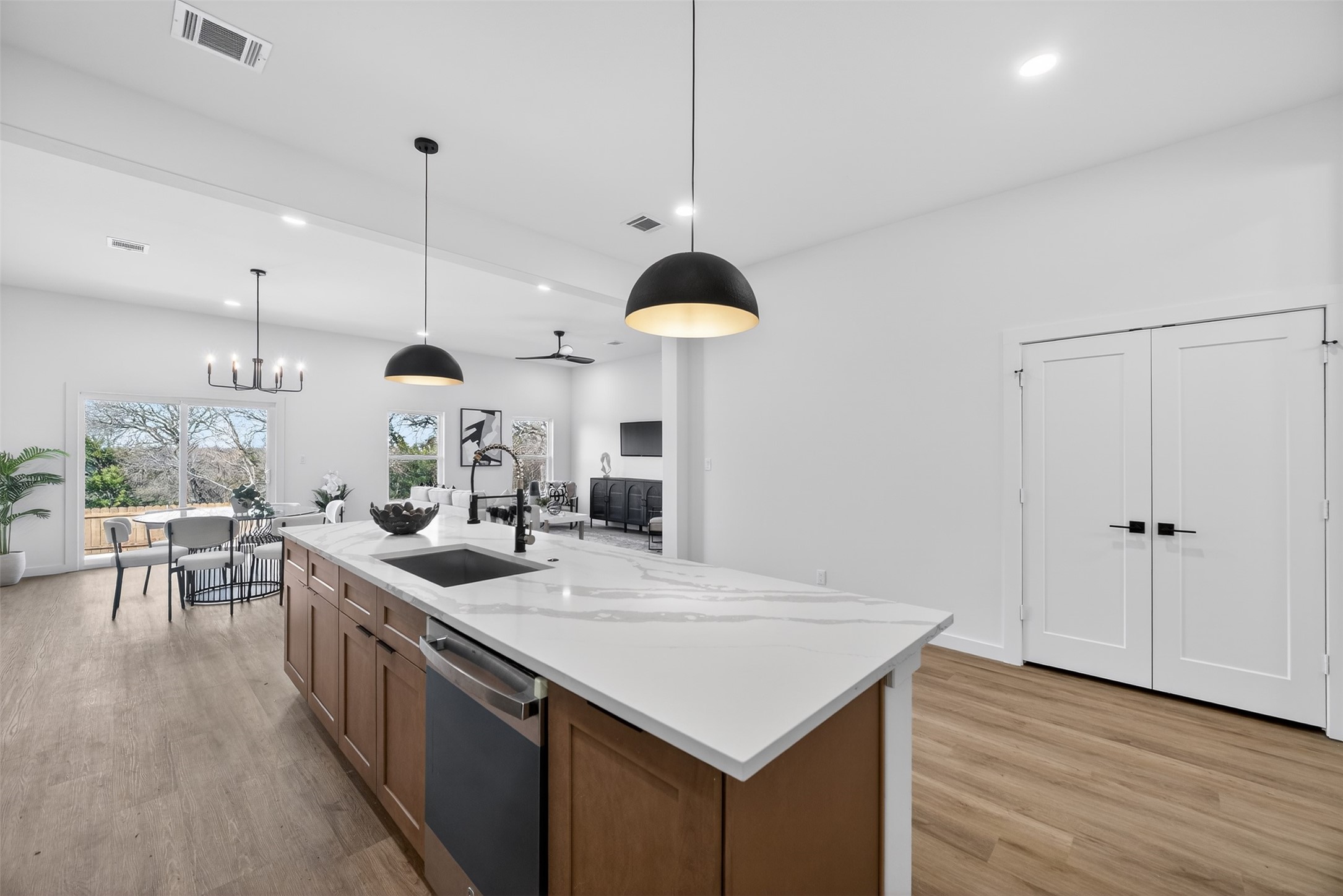 555 Burrell Drive Dallas TX 75232