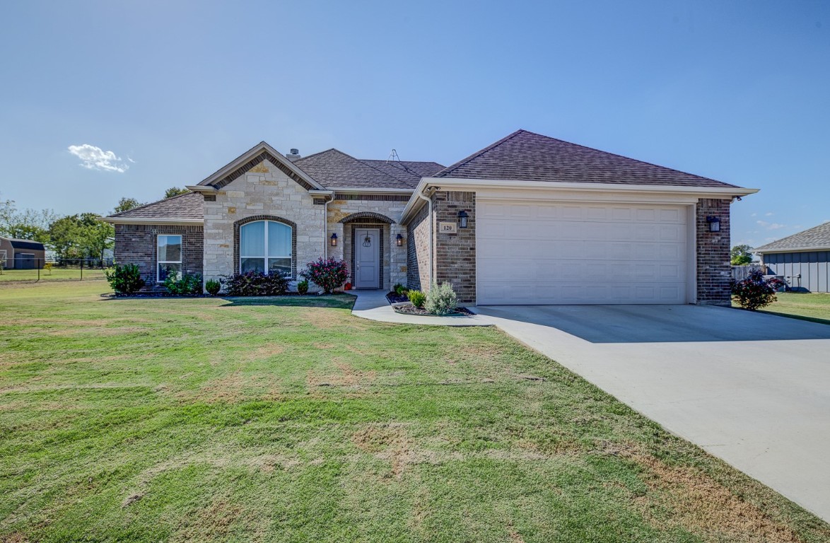 120 Walnut Street Paradise TX 76073