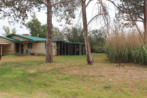 1001 SE 4th Street Knox City TX 79529