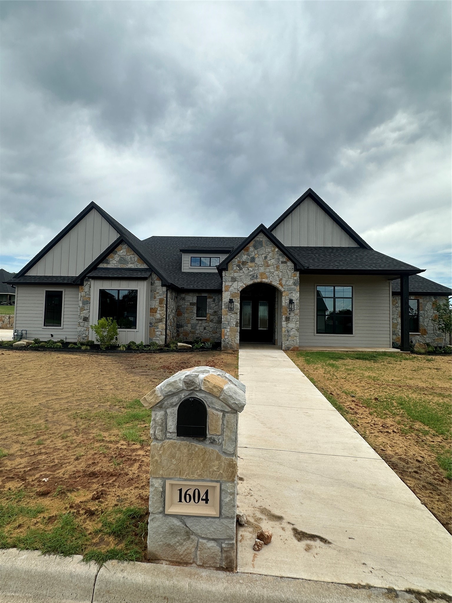 1604 N Mason Bowie TX 76230
