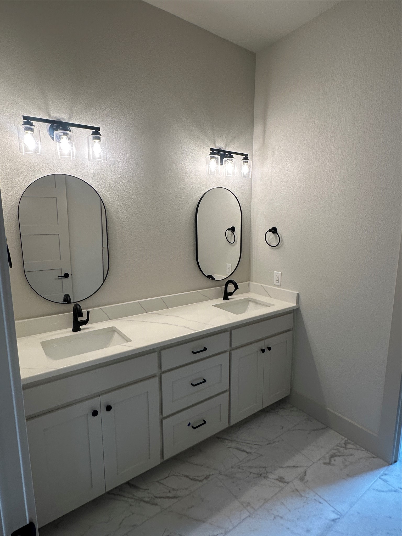 1604 N Mason Bowie TX 76230