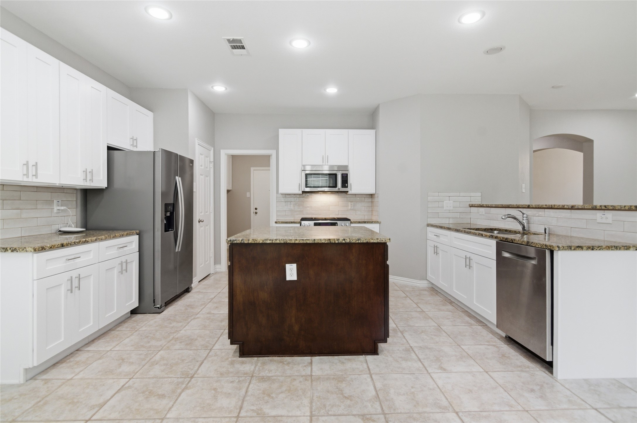 1411 Golf Club Drive Lantana TX 76226