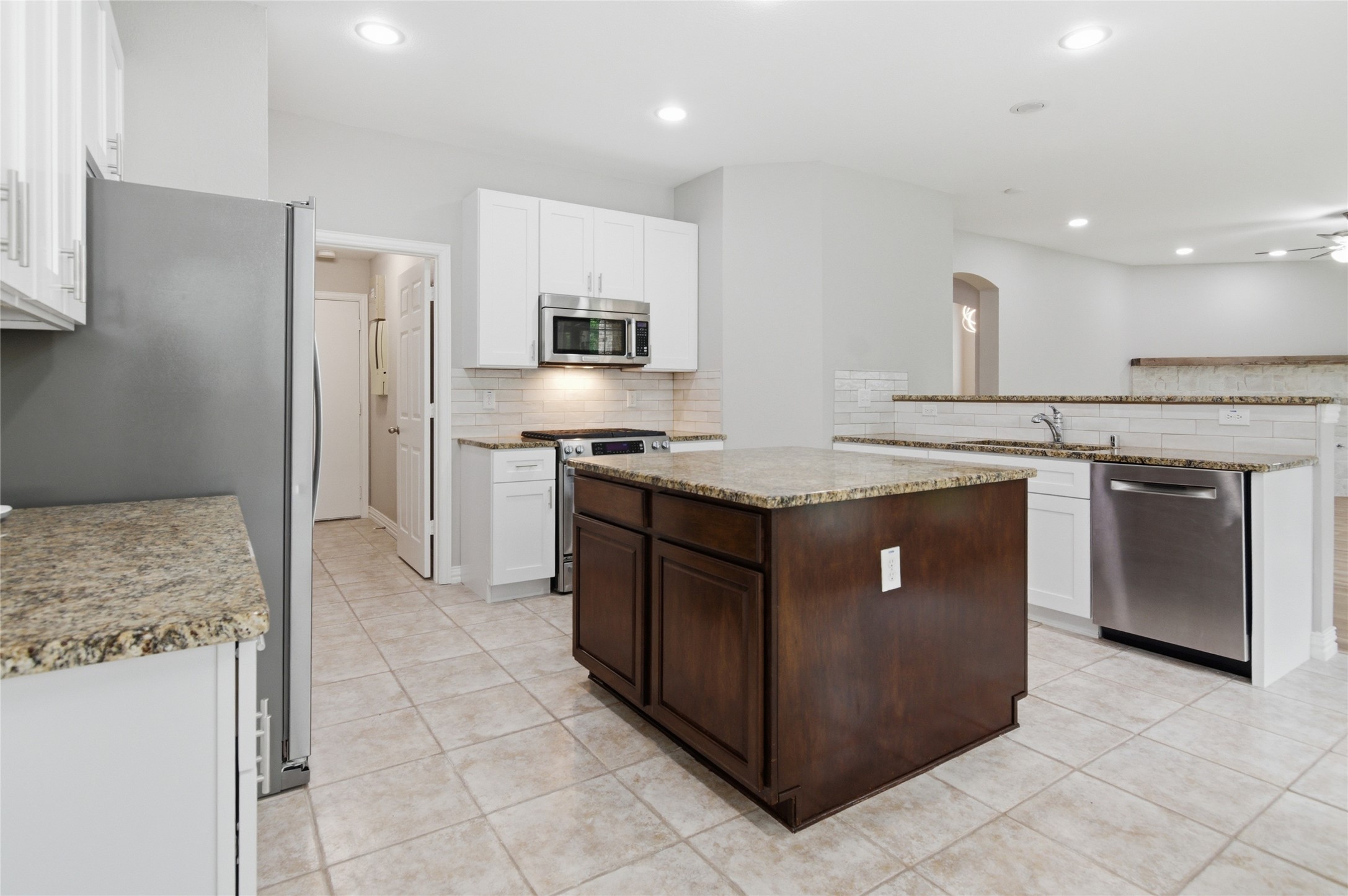 1411 Golf Club Drive Lantana TX 76226