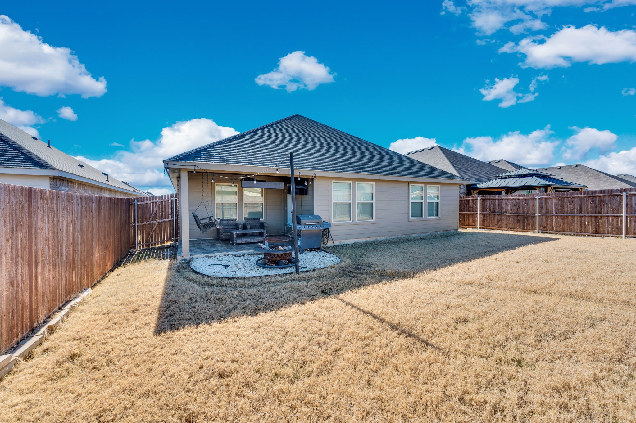 1200 Fairbanks Drive Ennis TX 75119