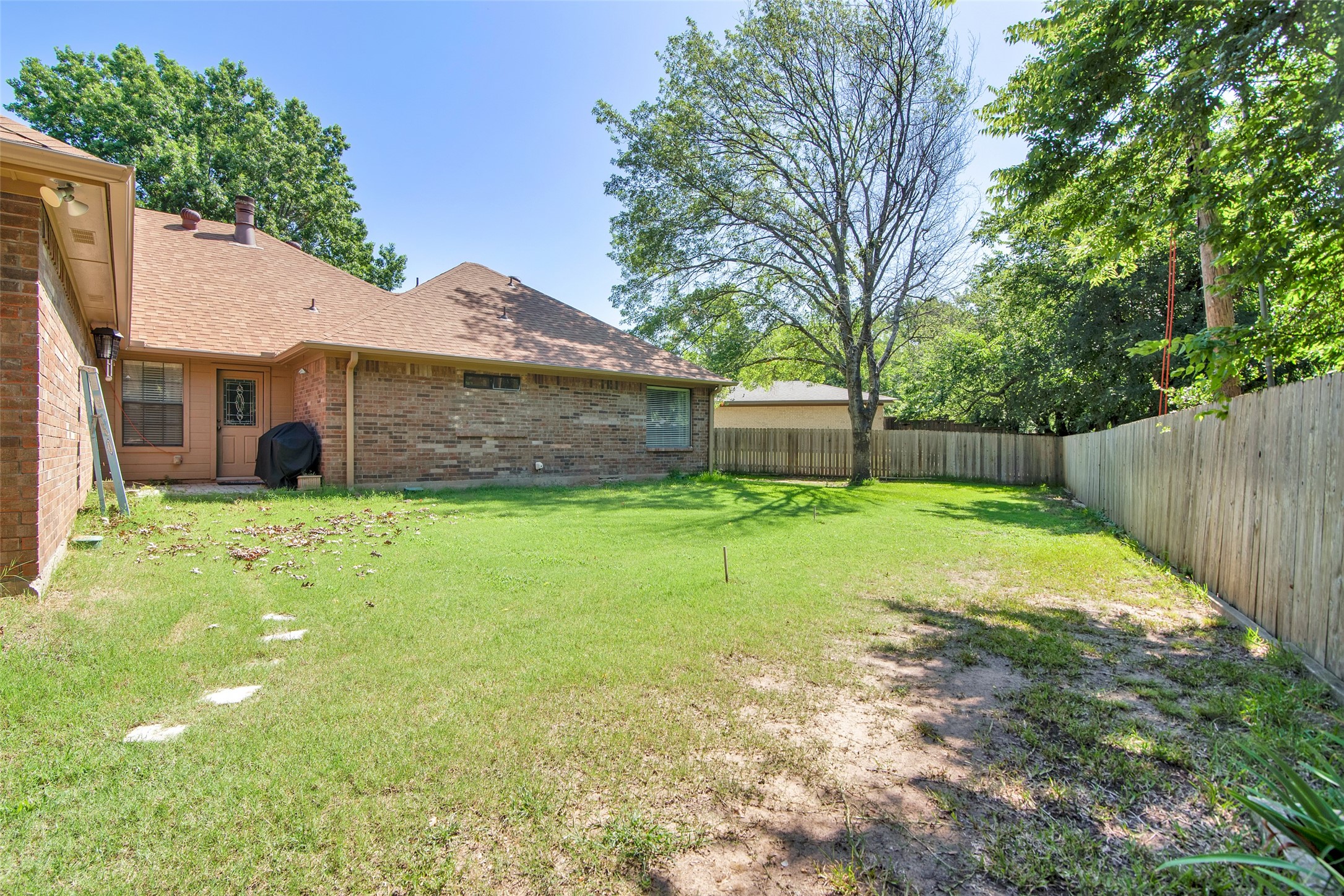2512 Sherwood Drive Sherman TX 75092