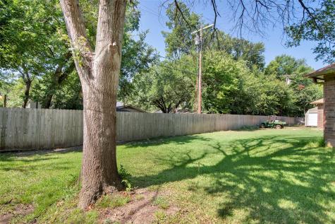 2512 Sherwood Drive Sherman TX 75092