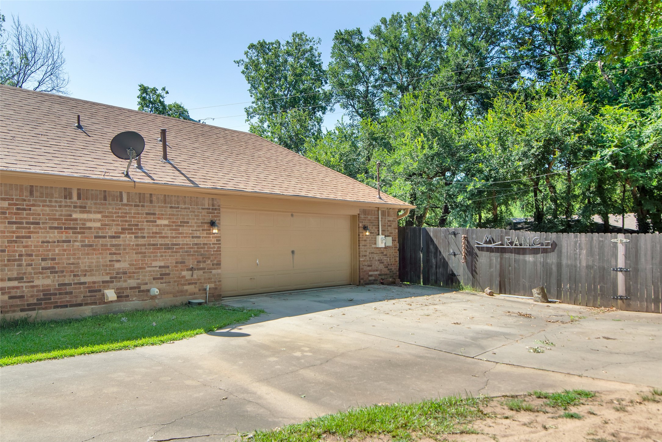 2512 Sherwood Drive Sherman TX 75092