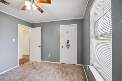 319 S Rogers Street Covington TX 76636