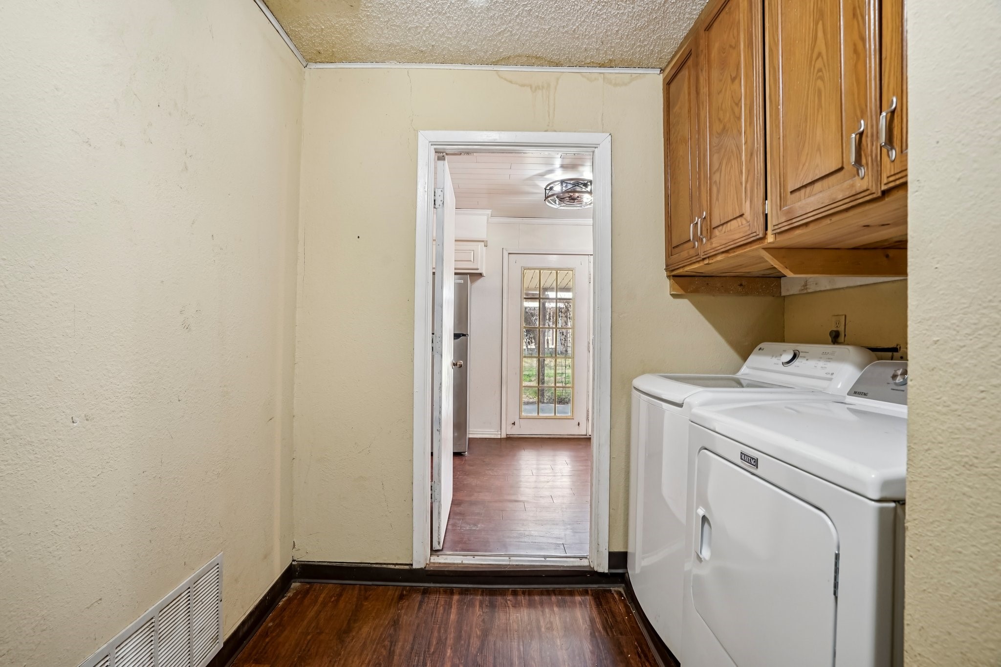 319 S Rogers Street Covington TX 76636