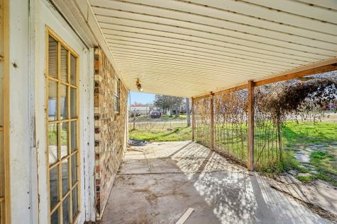 319 S Rogers Street Covington TX 76636