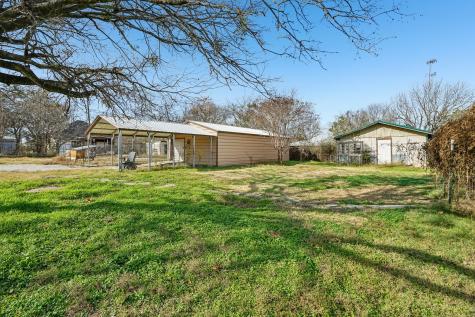 319 S Rogers Street Covington TX 76636