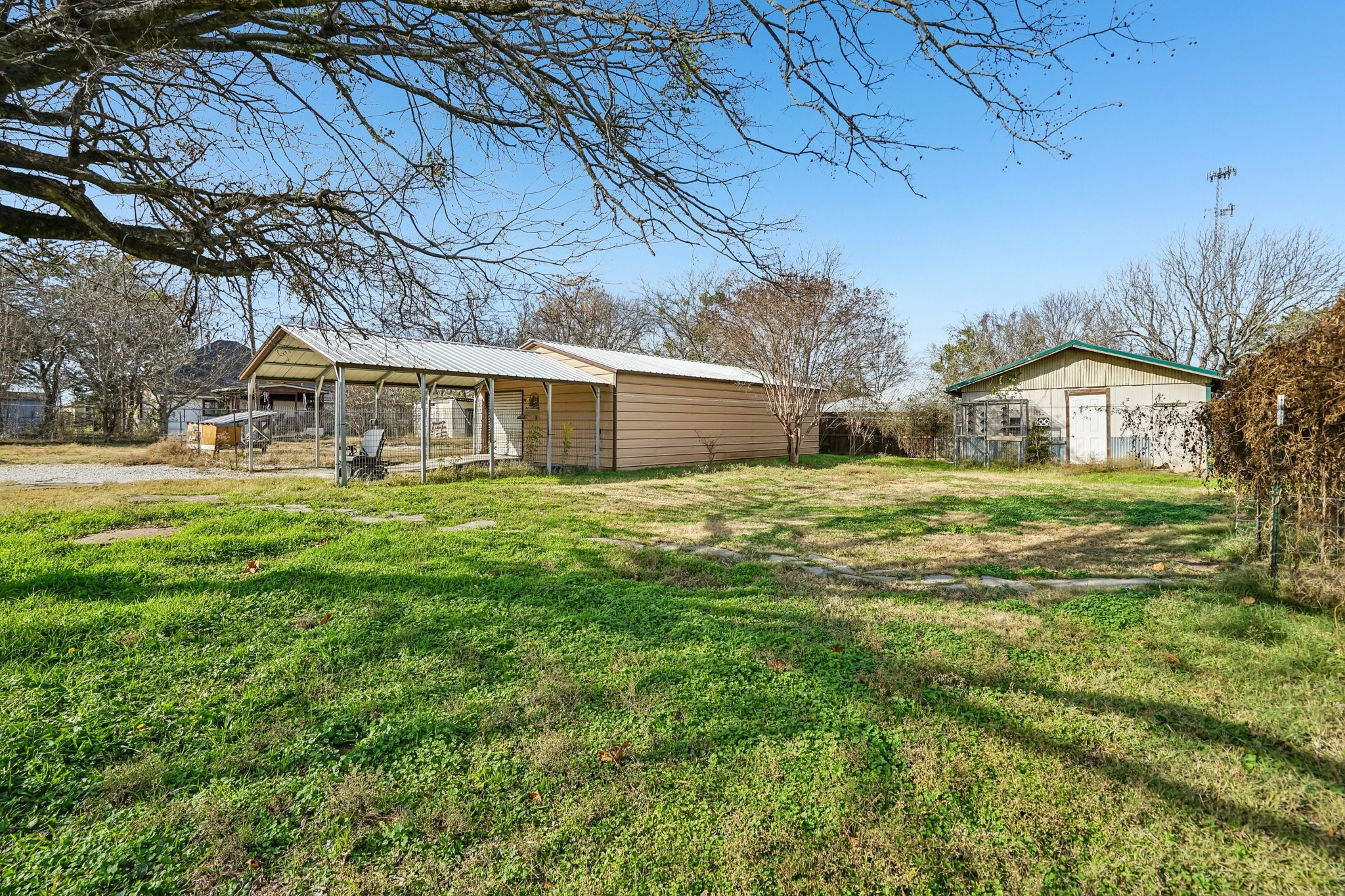 319 S Rogers Street Covington TX 76636