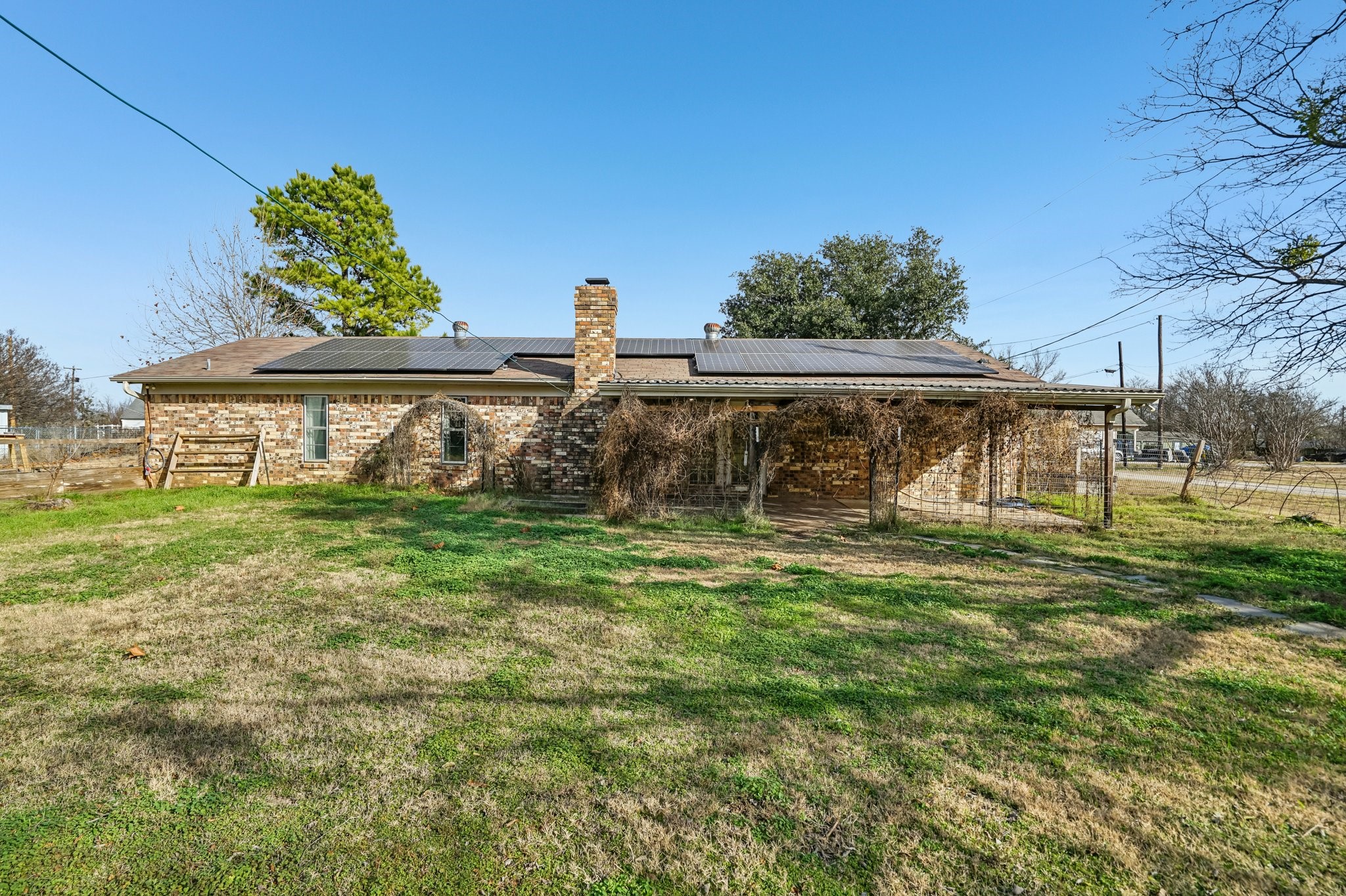319 S Rogers Street Covington TX 76636