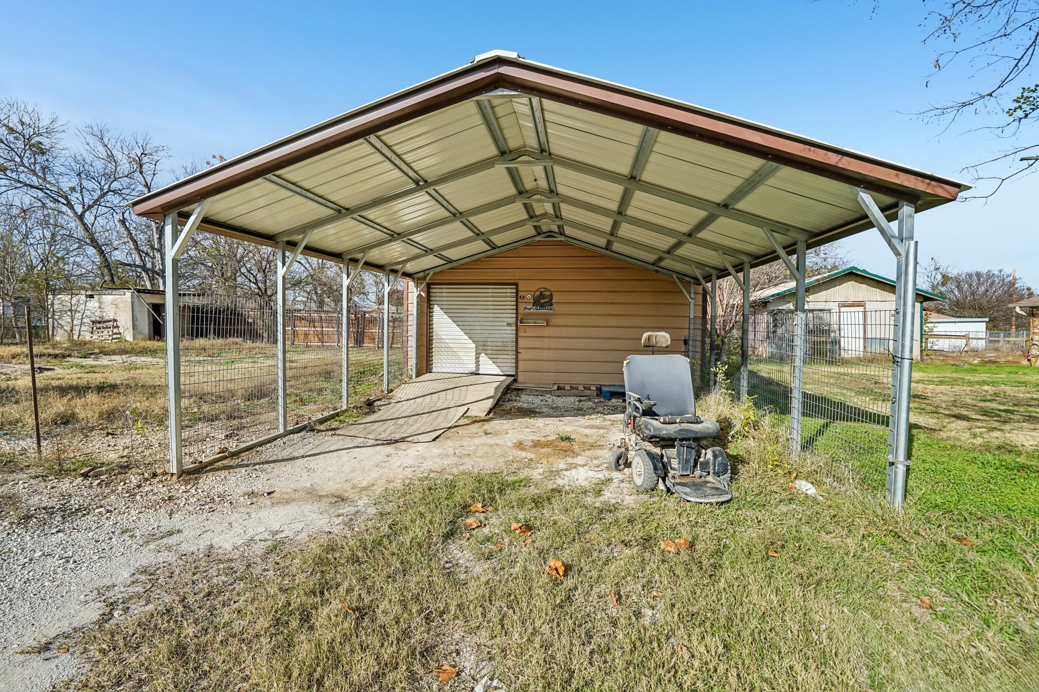 319 S Rogers Street Covington TX 76636