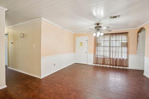 319 S Rogers Street Covington TX 76636