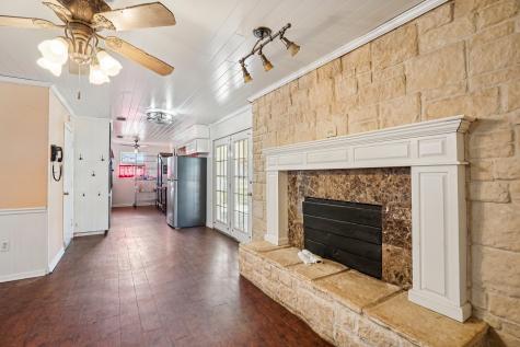 319 S Rogers Street Covington TX 76636