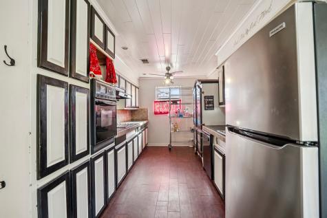 319 S Rogers Street Covington TX 76636
