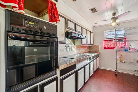 319 S Rogers Street Covington TX 76636
