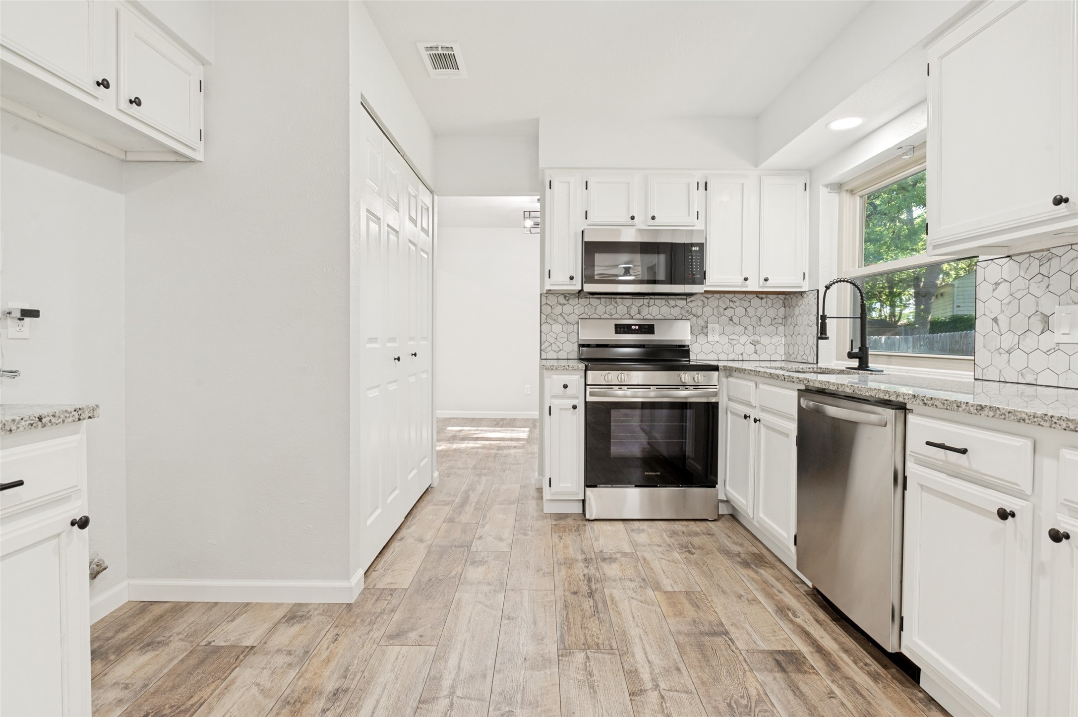 1710 Chittam Drive Euless TX 76039