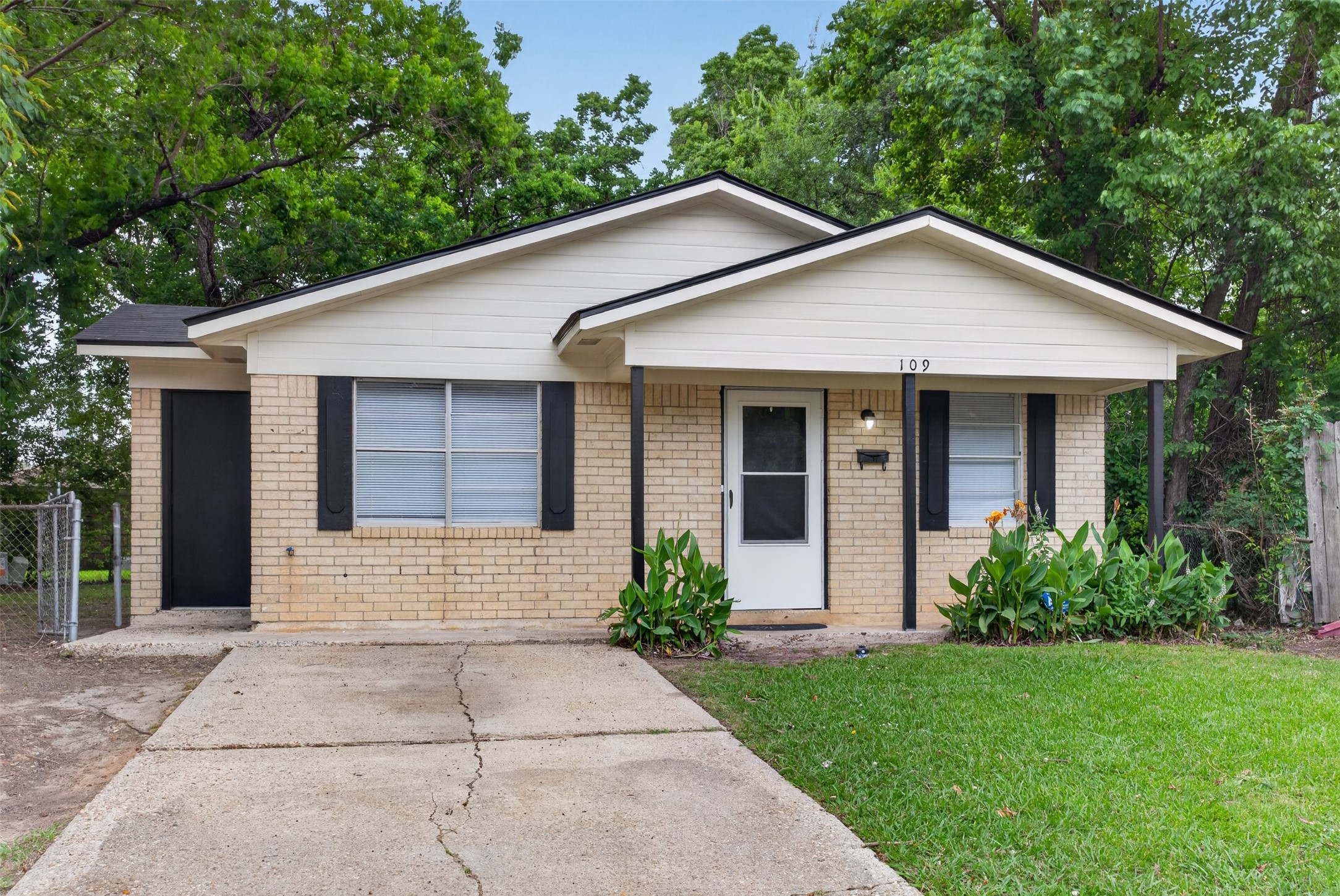 109 N Greenbrook Loop Shreveport LA 71106