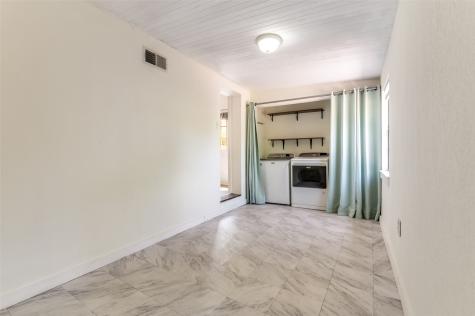2857 W 12th Street Dallas TX 75211
