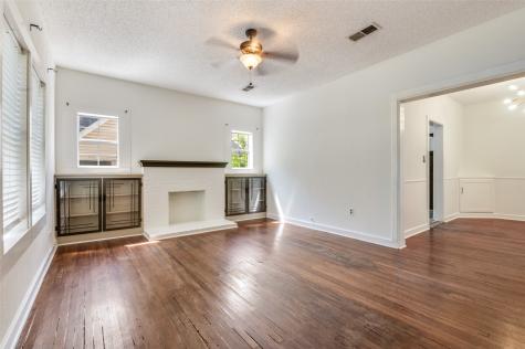 2857 W 12th Street Dallas TX 75211