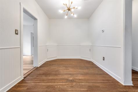 2857 W 12th Street Dallas TX 75211