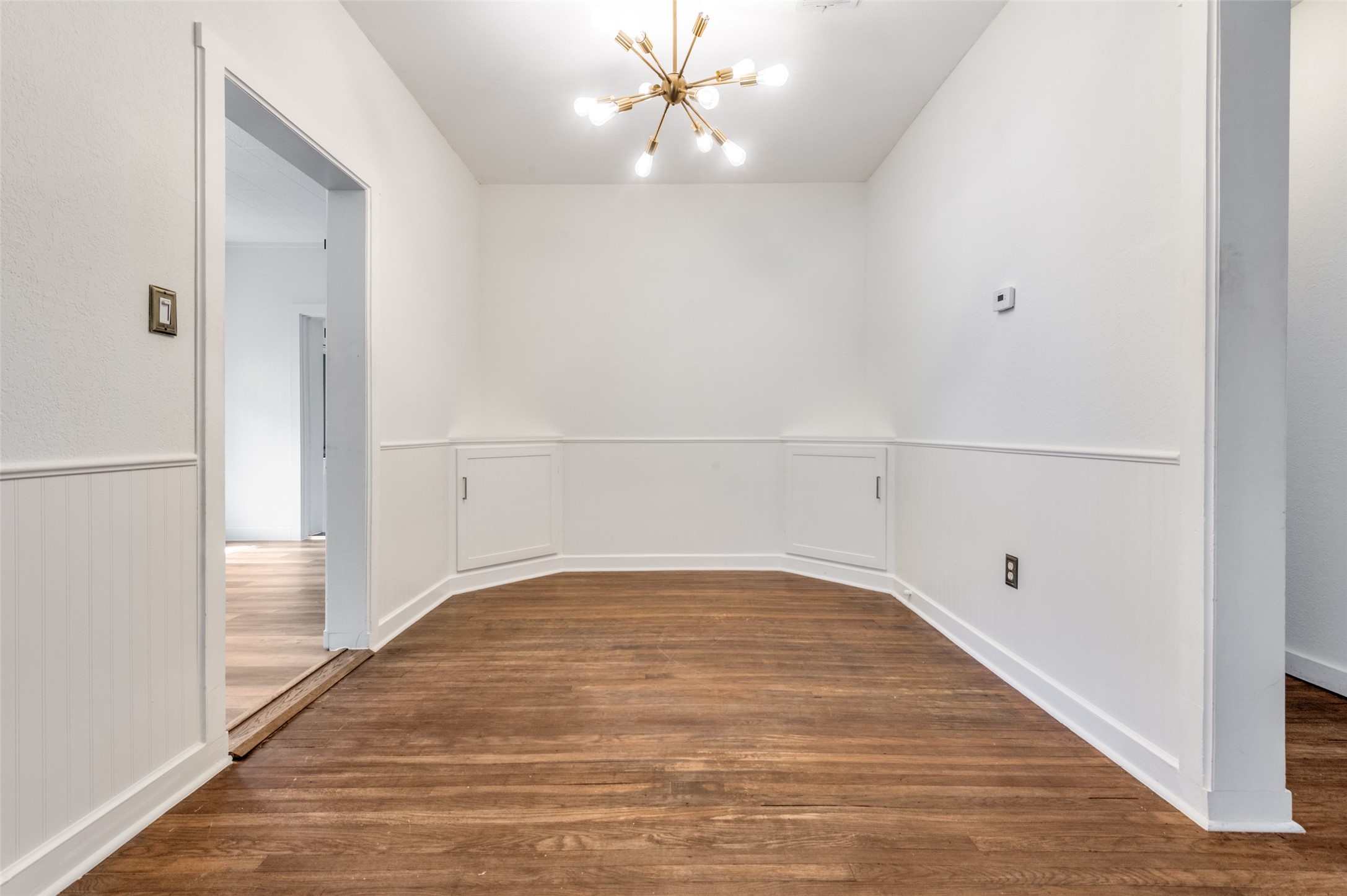 2857 W 12th Street Dallas TX 75211
