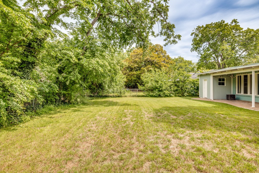 607 N Cottonwood Drive Richardson TX 75080