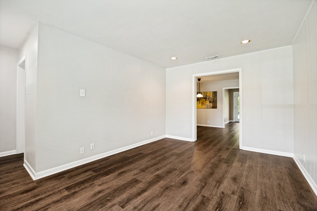 607 N Cottonwood Drive Richardson TX 75080