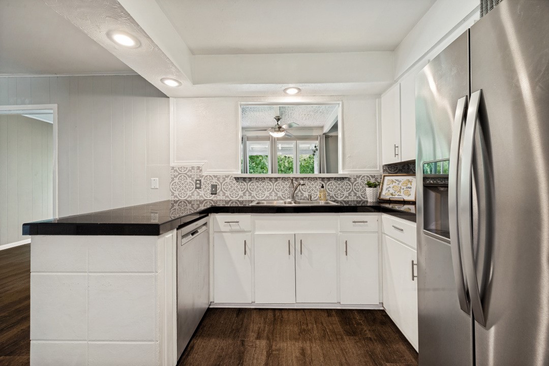 607 N Cottonwood Drive Richardson TX 75080