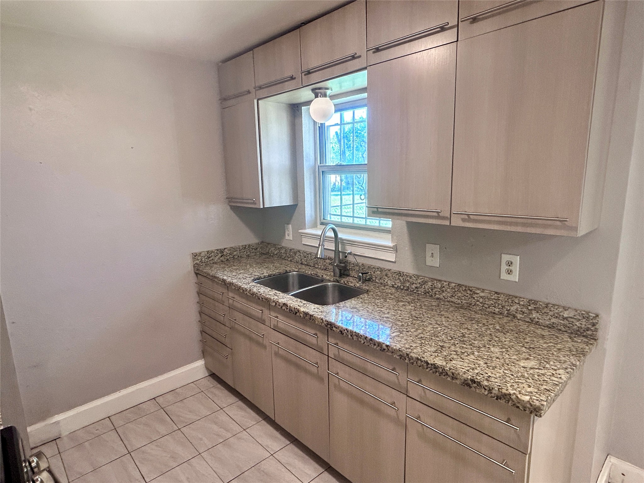 10405 Trail Avenue Dallas TX 75217