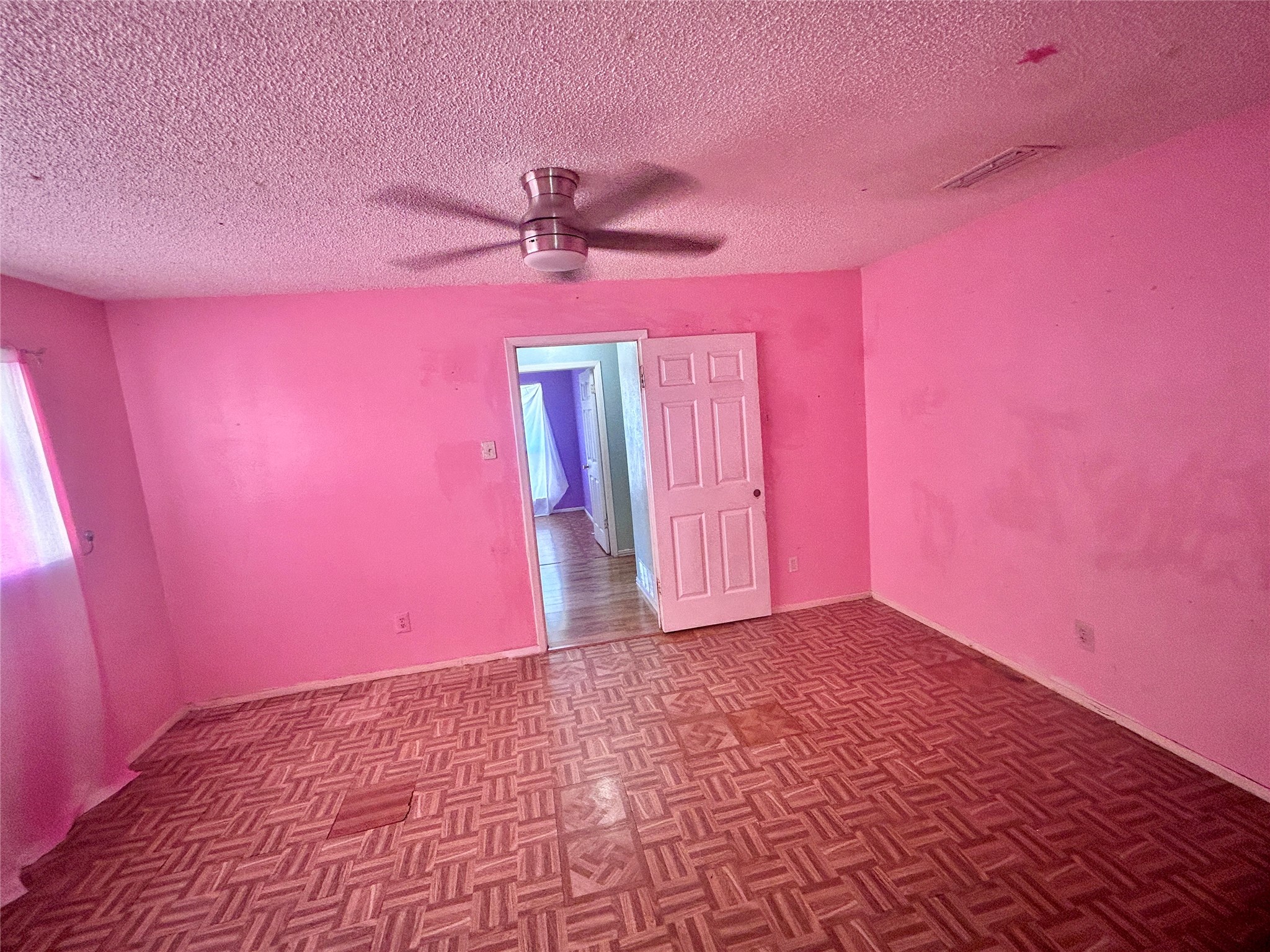 10405 Trail Avenue Dallas TX 75217