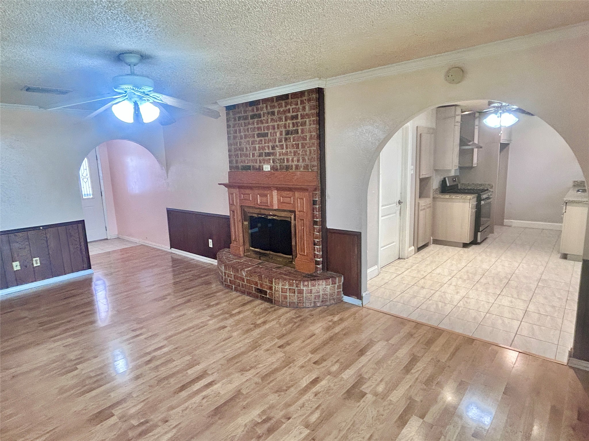 10405 Trail Avenue Dallas TX 75217