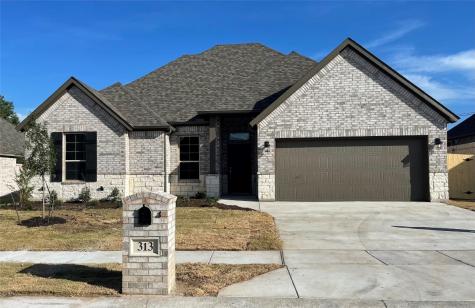 313 Windy Glen Drive Decatur TX 76234