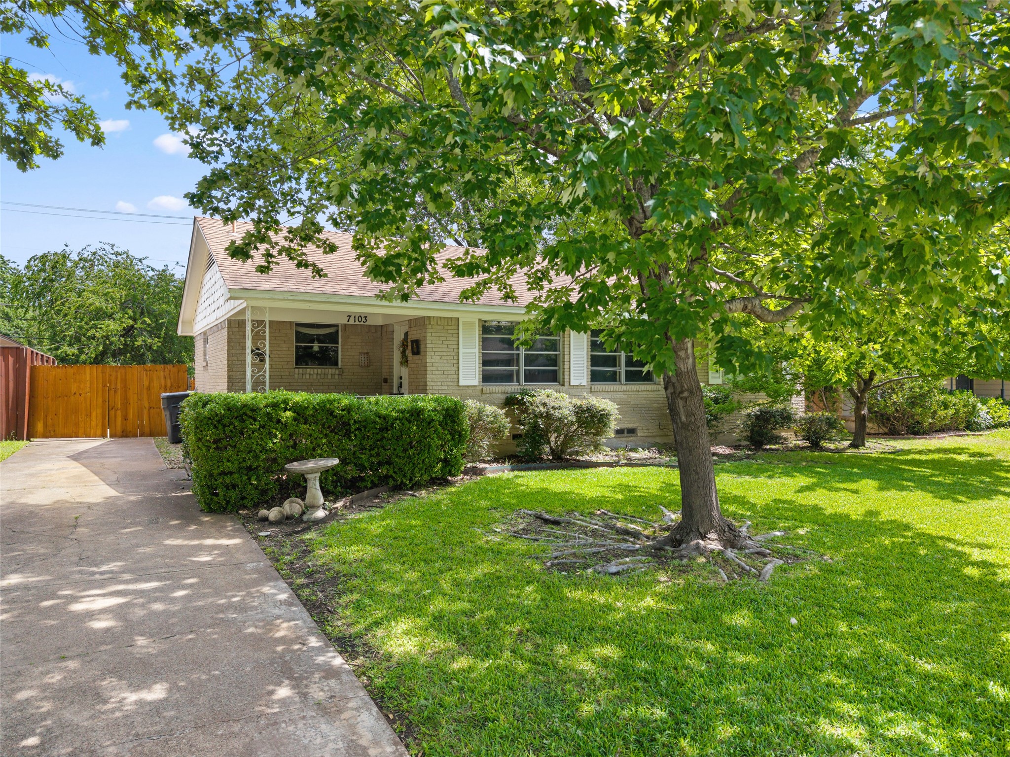 7103 Wake Forrest Drive Dallas TX 75214