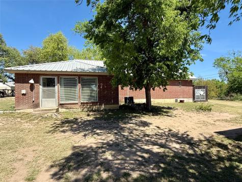 112 E Hoard Street Hamilton TX 76531