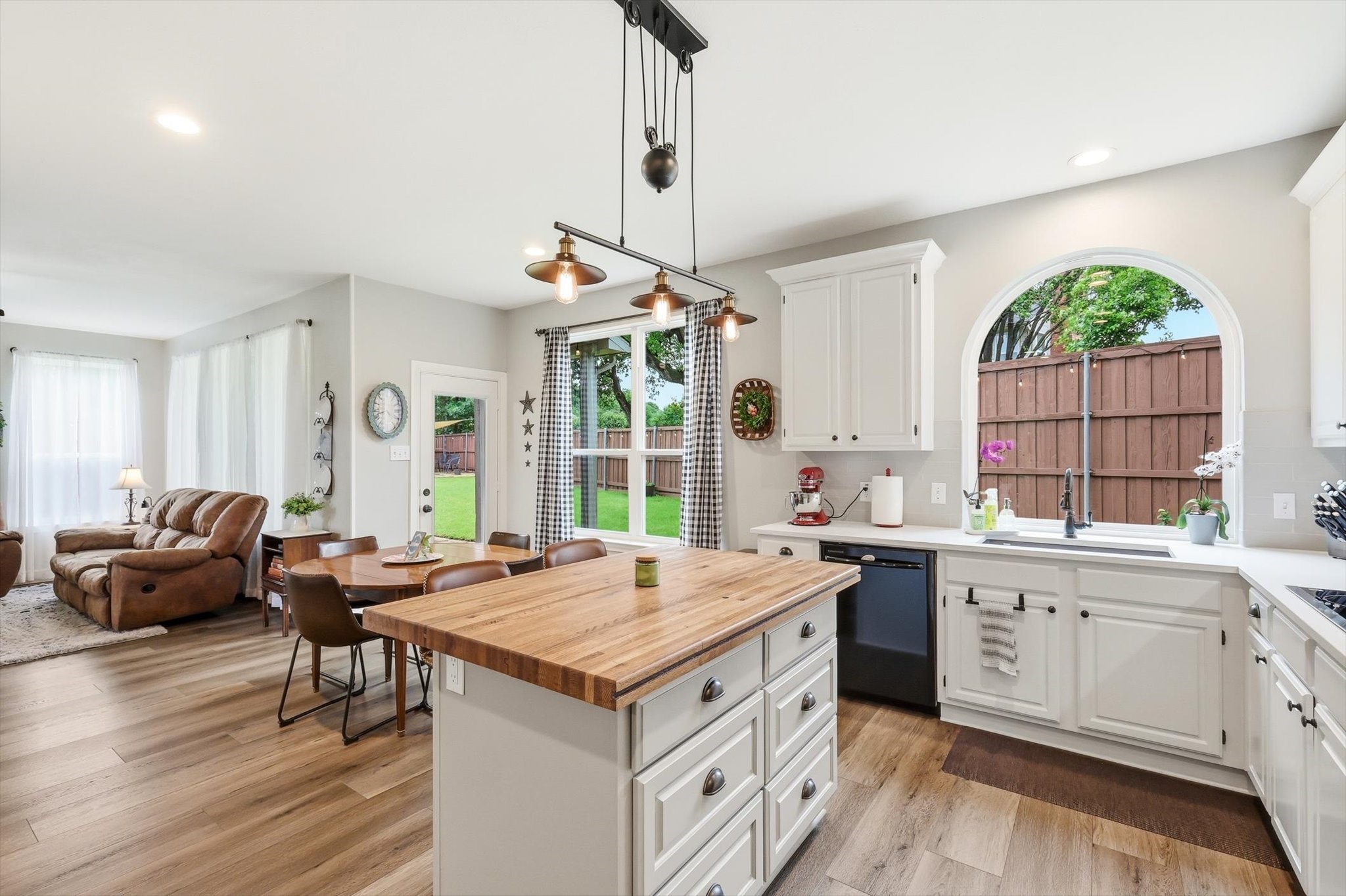 2605 Skinner Drive Flower Mound TX 75028