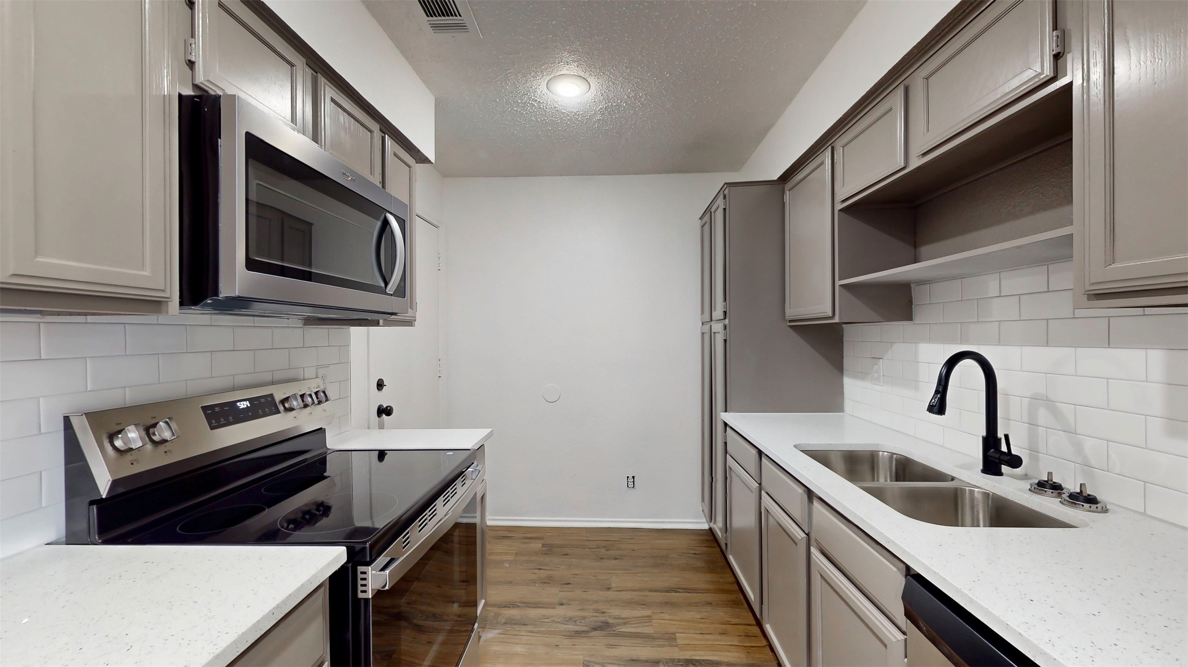 714 Bel Aire Crest Irving TX 75061