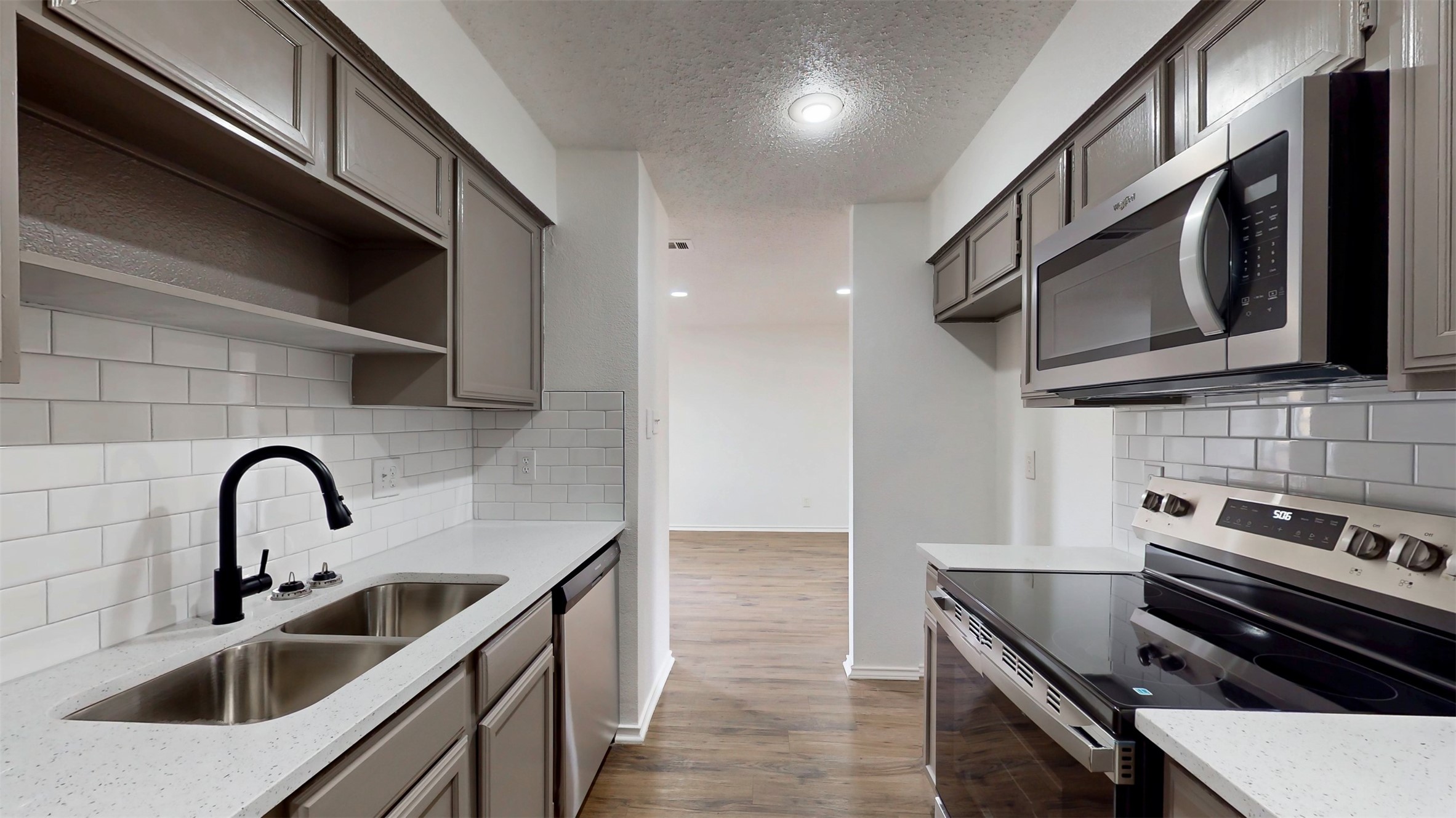714 Bel Aire Crest Irving TX 75061