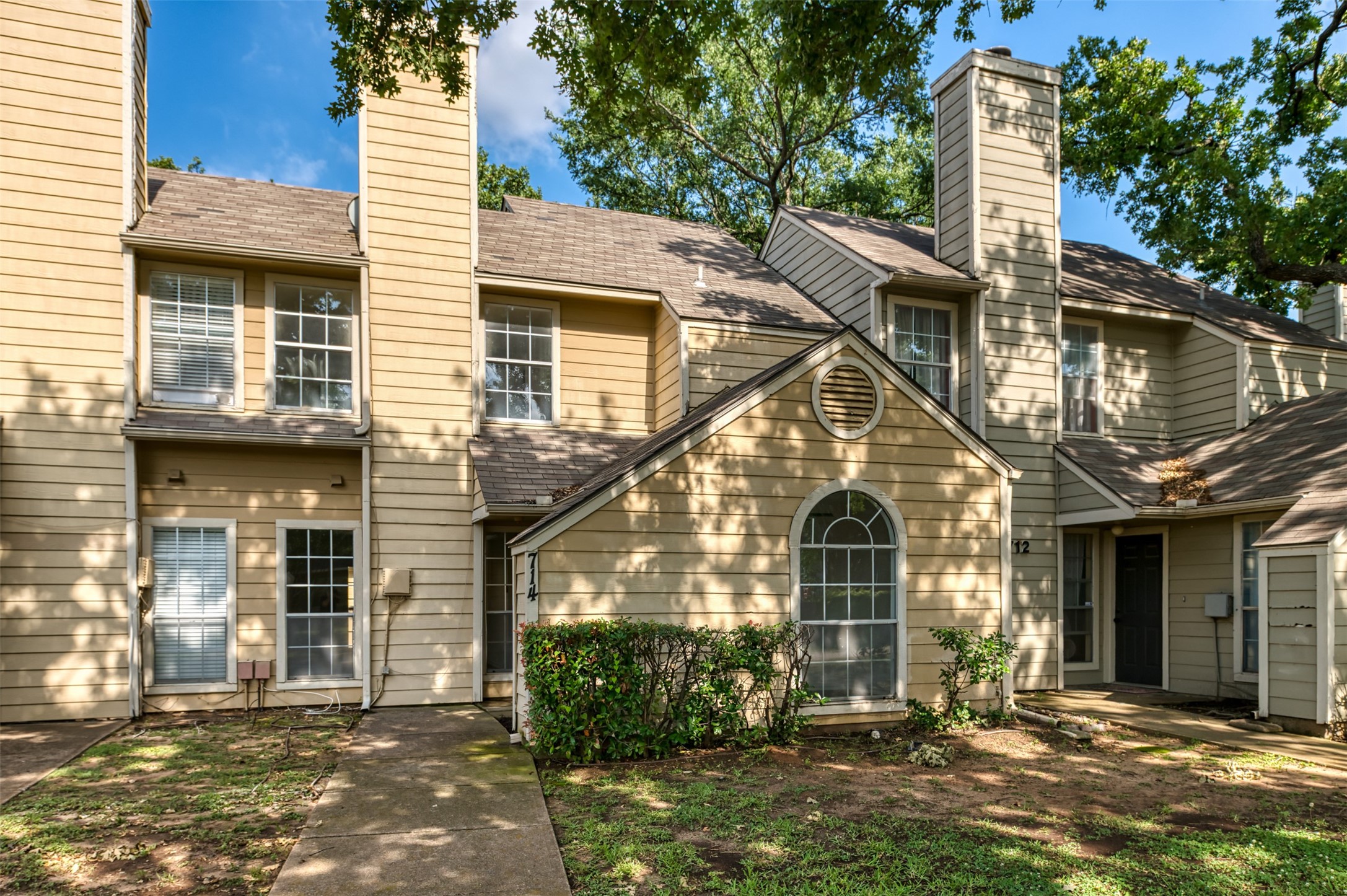 714 Bel Aire Crest Irving TX 75061