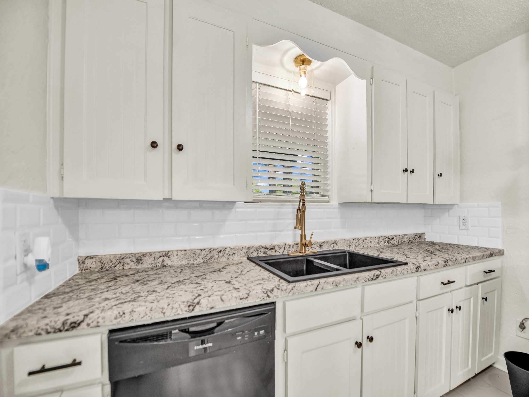 7521 Pawnee Trail Lake Worth TX 76135