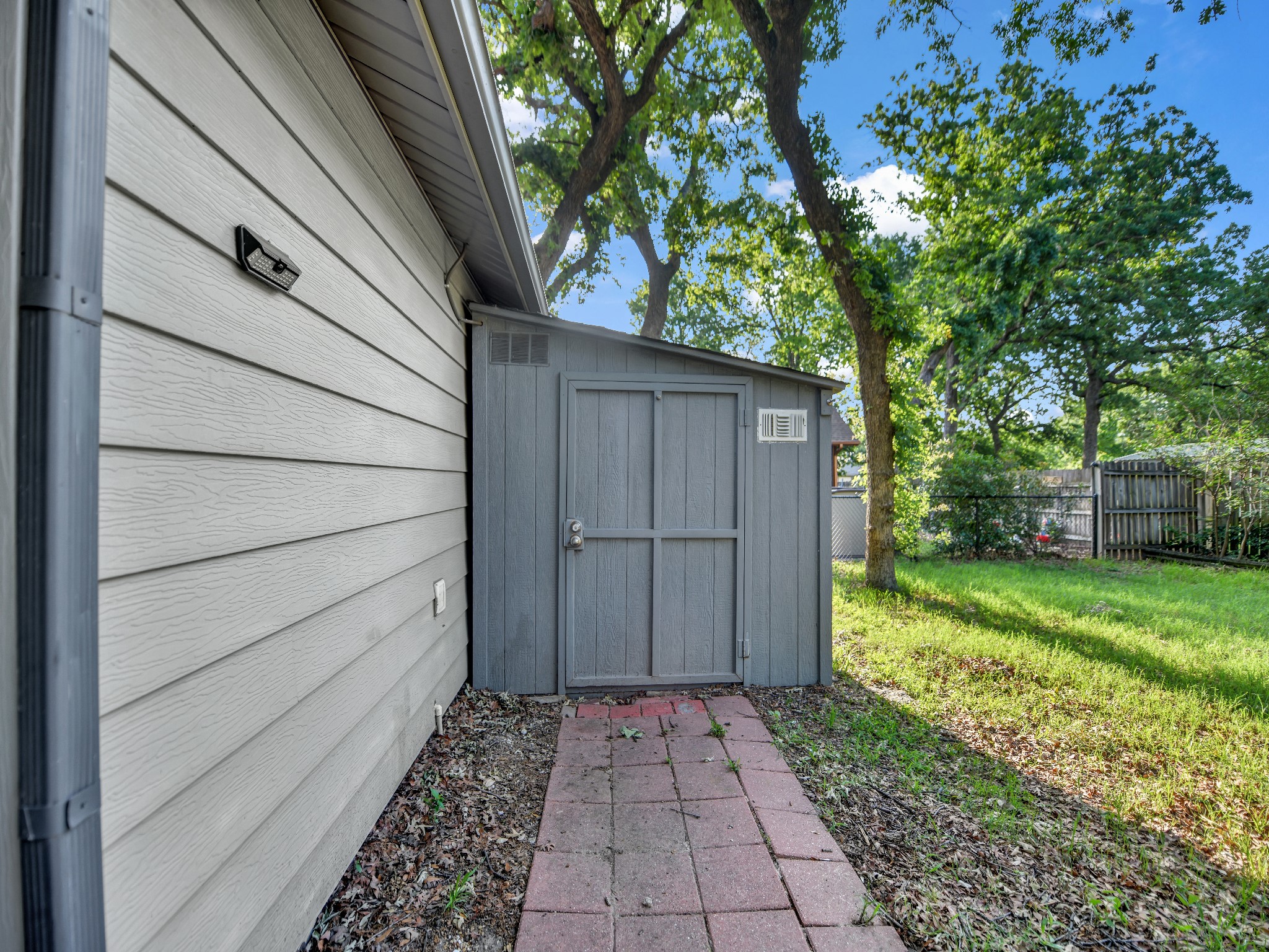 7521 Pawnee Trail Lake Worth TX 76135