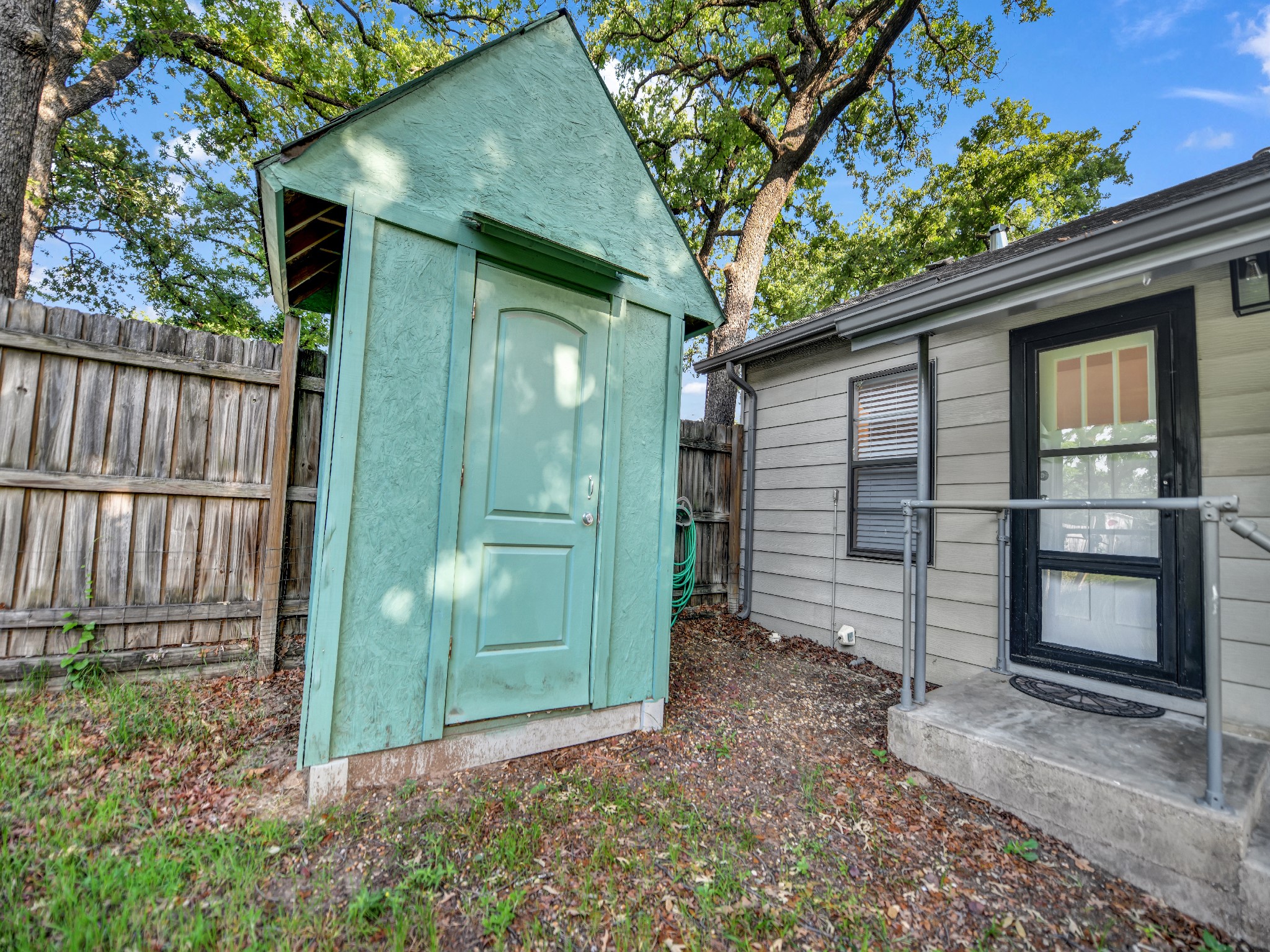 7521 Pawnee Trail Lake Worth TX 76135