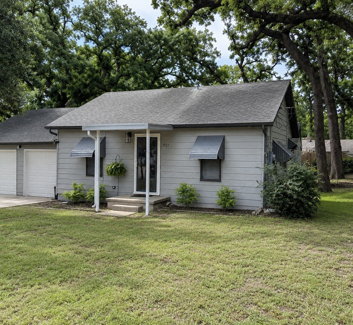 7521 Pawnee Trail Lake Worth TX 76135