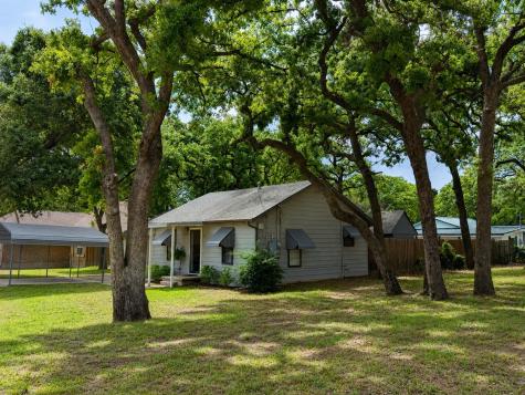 7521 Pawnee Trail Lake Worth TX 76135