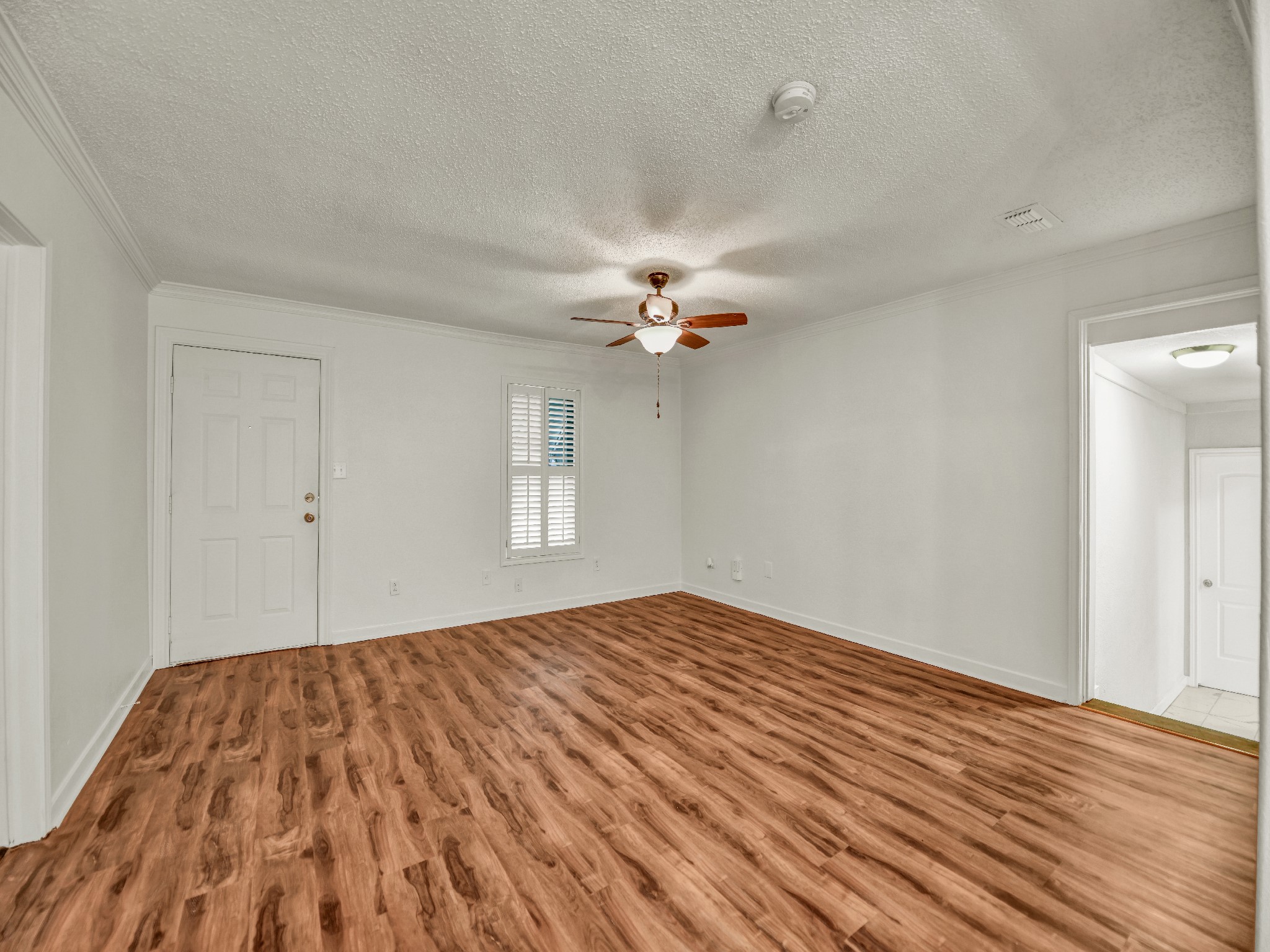 7521 Pawnee Trail Lake Worth TX 76135